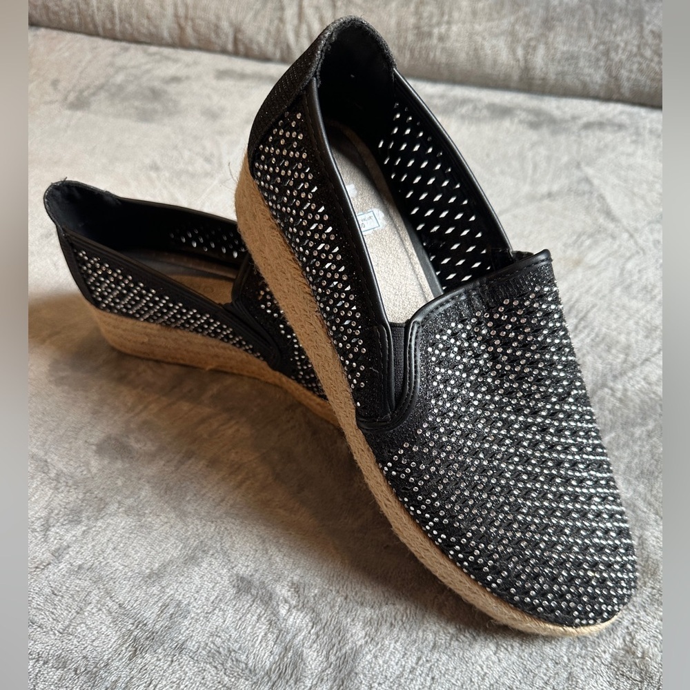 Andiamo  Womens Black Rhinestone Mesh Espadrille Platform Slip On Shoes Size 9.5